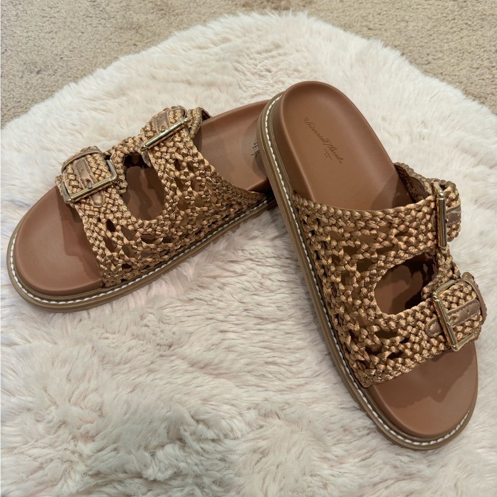 Universal Thread Crochet sandals